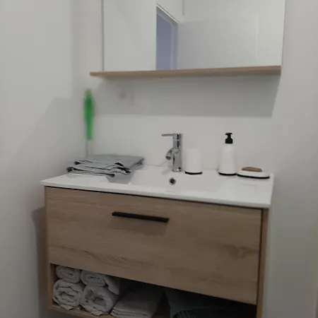 Cozy Accommodation, St Roch, Amiens, Netflix, Wi-fi,